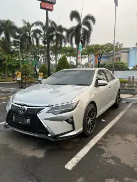 Toyota Camry V AT 2.5 2012 TERAWAT!