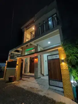 Disewakan Rumah Mewah Lt 2 Harga murah