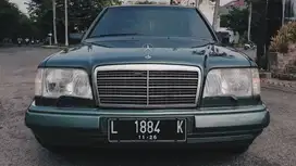 Mercedes Benz W124 E320 AT
