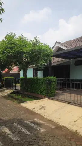 Dijual rumah 1 lantai Luas dan asri Siap Huni dikemang bekasi selatan