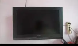 TV LCD Panasonic Bekas