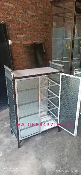 Rak sepatu alumunium
