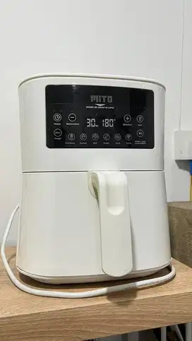 Air fryer mito seperti baru bagus