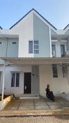Dijual RUGI atau Over Kredit Rumah Baru 2 Lantai