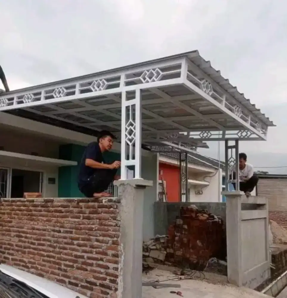 Pemasangan kanopi rumah