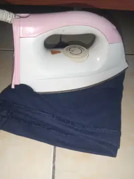 Jasa cuci gosok (siap anter jemput)