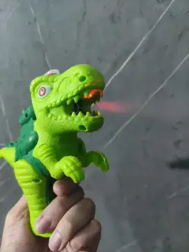 Mainan Dinosaurus Dino Spray