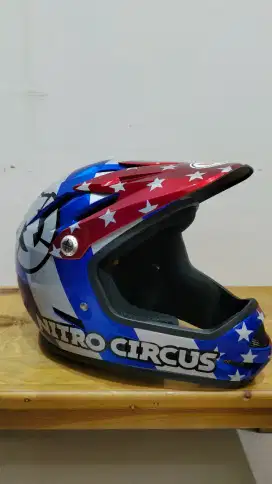 (Downhill) Helm Bell Nitro Circus size L