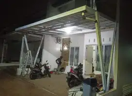 Kanopi baja ringan