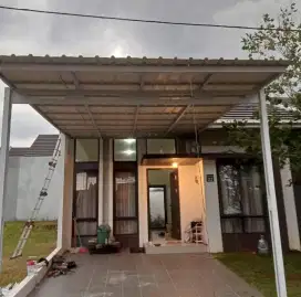 Kanopi baja ringan