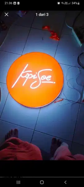 Huruf timbul & neon box
