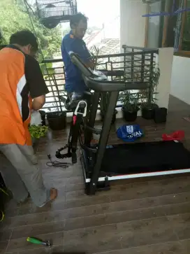 Alat fitness treadmill elektrik tipe 607