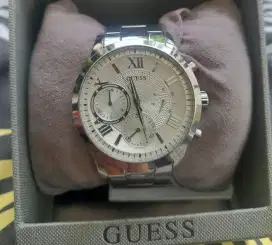 Jam tangan Guess Unisex seperti baru