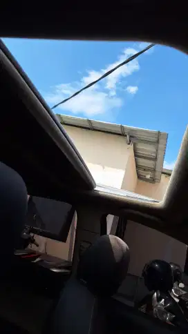 MOBIL SUNROOF DIJUAL CEPAT