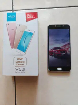 Vivo v5s dengan box kardus