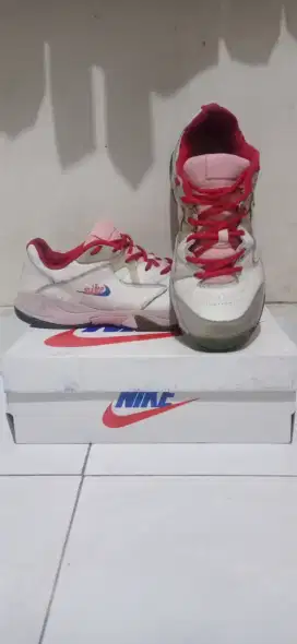 SEPATU NIKE COURT LITE 2 TENNIS/BADMINTON