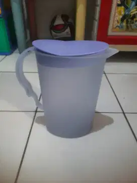 Tupperware bekas