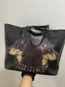 Tas totebag givenchy dog print logo leather (sale) harga net