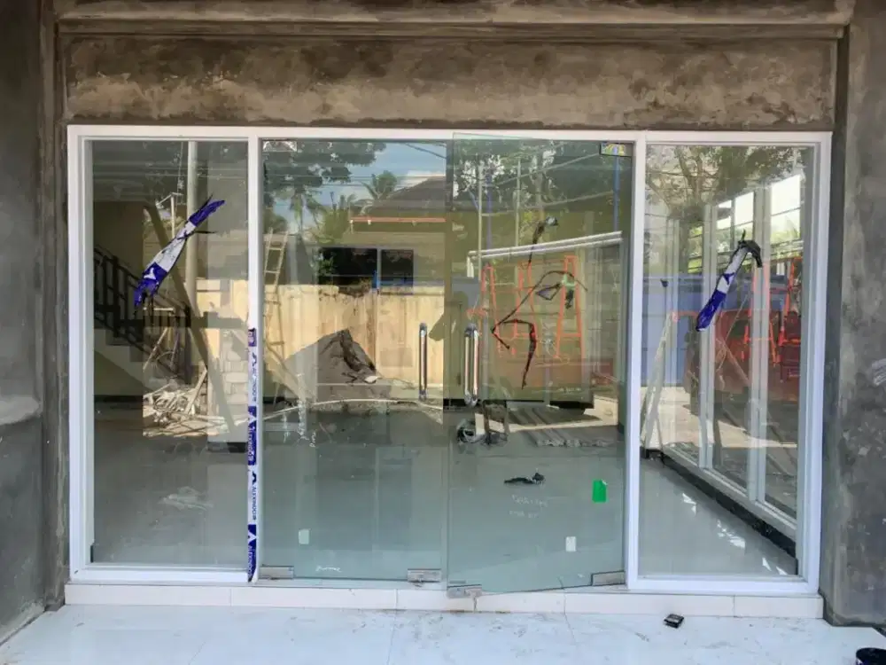 PINTU KACA TEMPERED