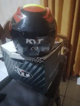 Jual Cepat Helm merek KYT RC-7 Full Face mulus dan lengkap ada dus