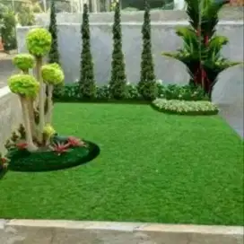 Taman rumput hijau