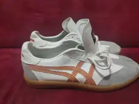 Onitsuka size 42