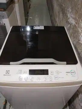 Elektrolux 9kg normal original siap pakai daya garansi servis 2 bln