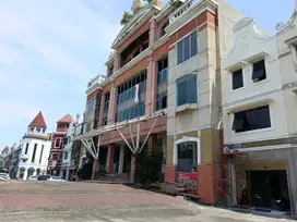 Dijual Gedung 3 lantai  Lokasi  Villa Bukit Mas