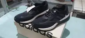 Sepatu adidas cewe/cowok original