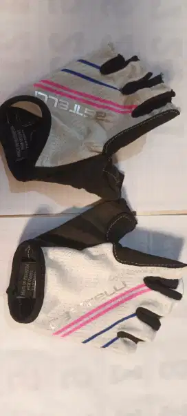 Sarung tangan castelli
