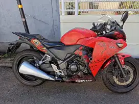 Honda CBR 250 CBU simpanan