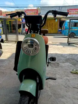 Sepeda listrik U^Winfly R7