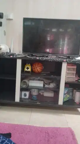 Meja rak televisi