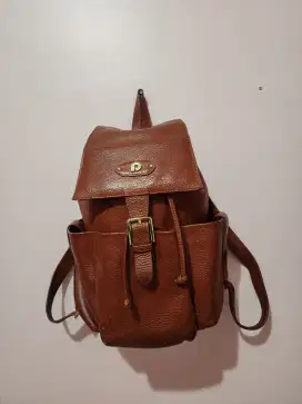 Ransel Papilon dan dompet Fossil