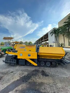 Dijual !  Asphalt Finisher Sumitomo HA31C-2. Ex Japan !