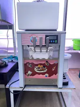 Ice Cream Machine / Mesin Es Krim Wiratech WR 818 T