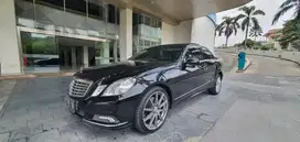 Dijual Mercedez Benz E300 2010