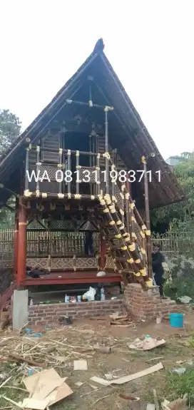 Saung bambu 2 lantai ukuran bawah 2x3 ukuran atas 3x3 harga /unit