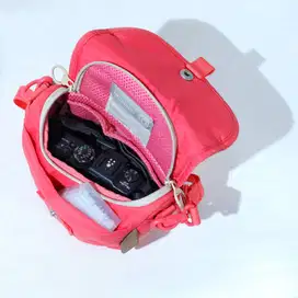 TAS KAMERA POCKET WARNA MERAH MUDAH ORIGINAL PRODUK