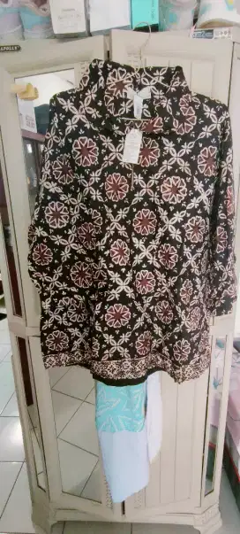 Atasan batik wanita