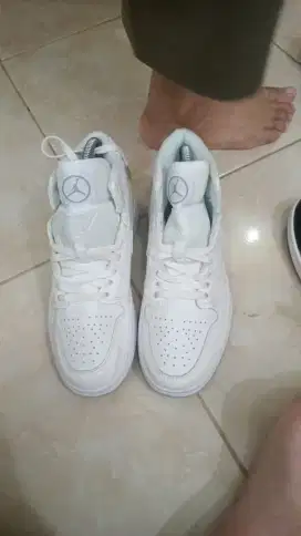 Sepatu Nike Air Jordan..no 38 original baru