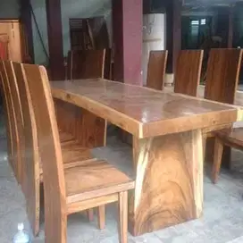 Set Meja Makan Trembesi Kursi Blok