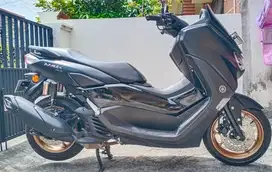 Yamaha Nmax 2023 hitam