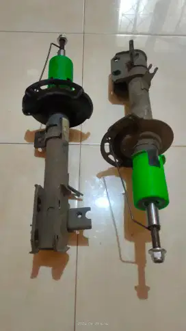 Shock breaker depan Ertiga 2018