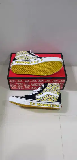 Vans Sk8-Hi Mooneyes Black/Yellow