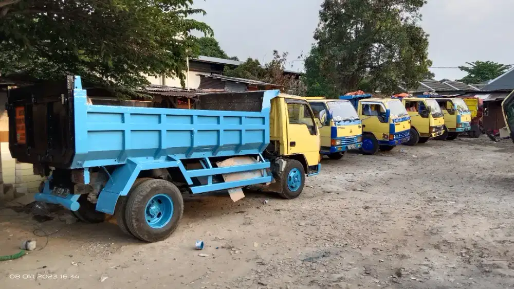 Jasa buang puing dan pengurugan