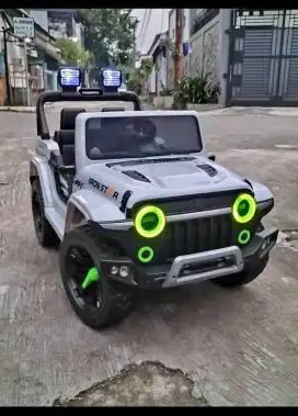 MOBIL AKI REMOTE JEEP BAN KARET COD