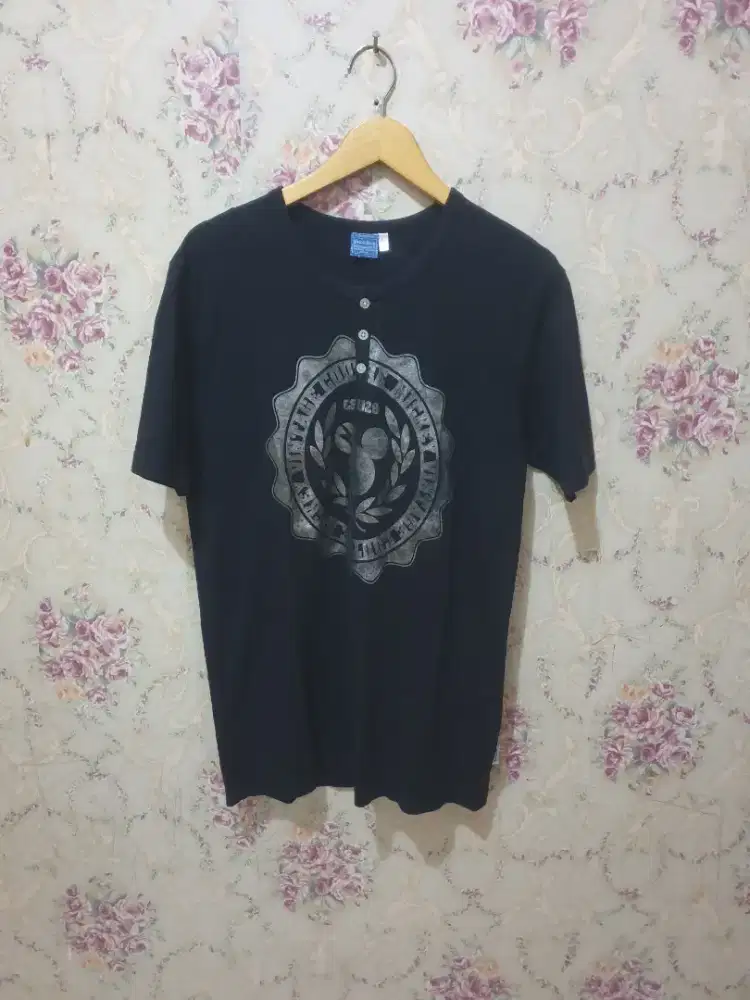 Mulus .authentic kaos .t shirt disney size L