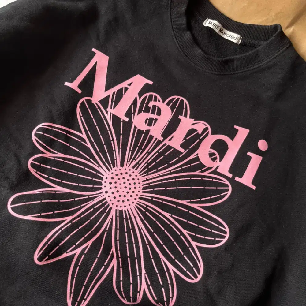 MARDI MERCREDI SWEATSHIRT FLOWERMARDI BLACK PINK ORIGINAL