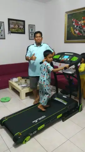 Alat fitness treadmill elektrik tl 130 hijau